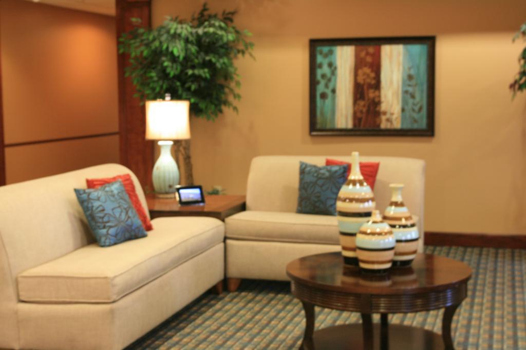 Microtel Inn & Suites By Wyndham Starkville Zewnętrze zdjęcie