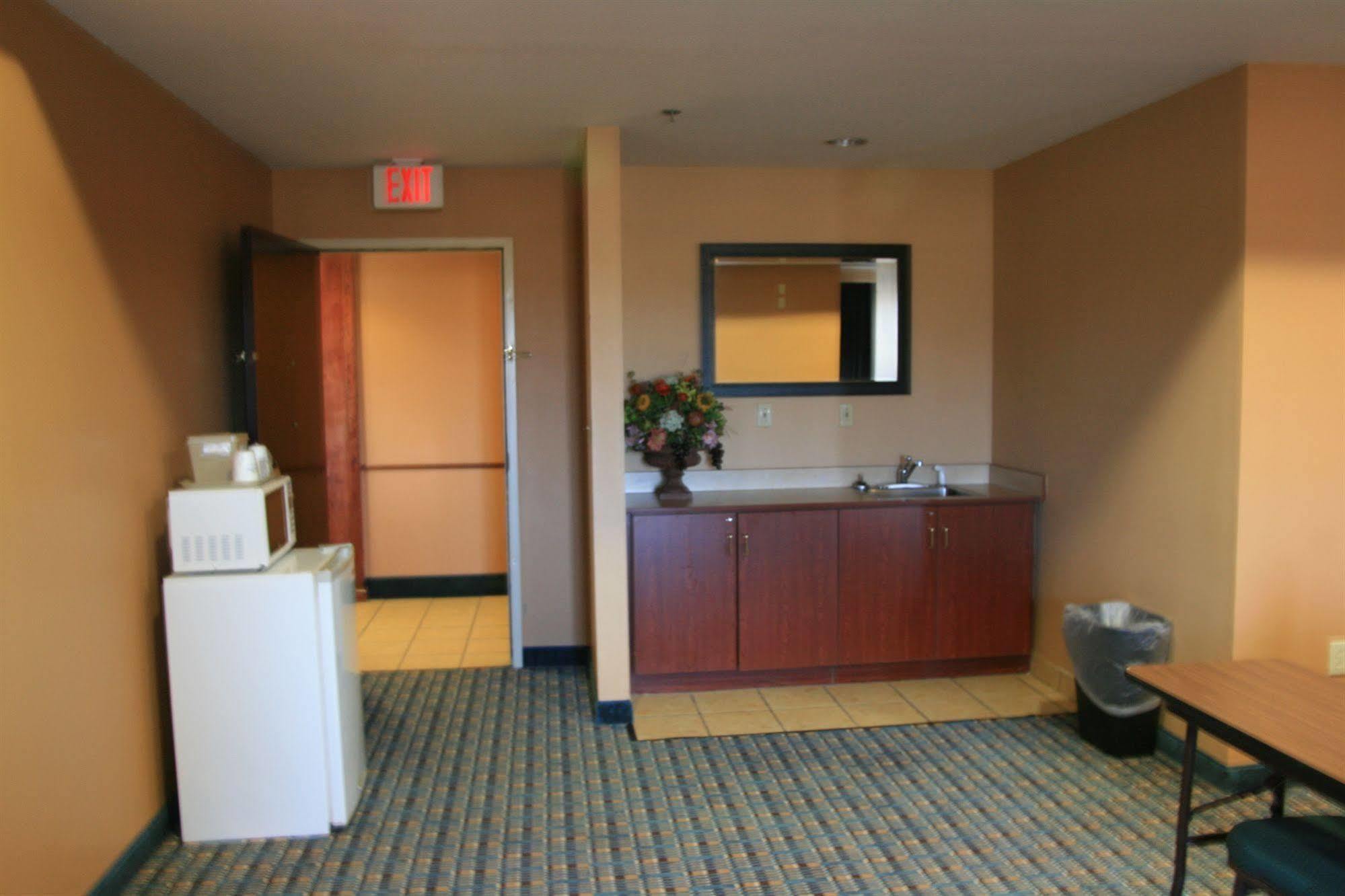 Microtel Inn & Suites By Wyndham Starkville Zewnętrze zdjęcie